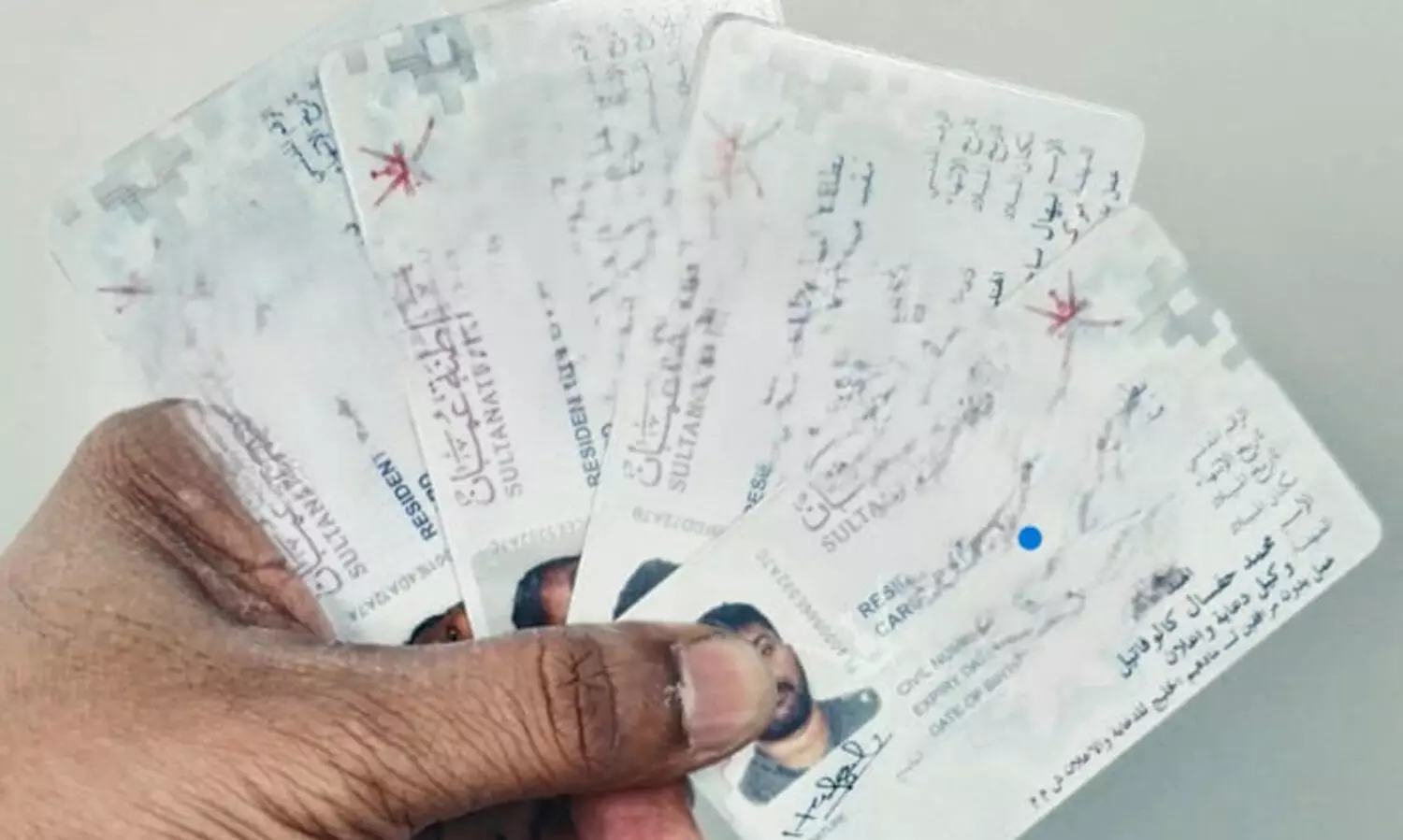 ഒമാനിലെ പ്രവാസികൾക്ക് ഇനി മൂന്നുവർഷംവരെ സാധുതയുള്ള റസിഡന്റ് കാർഡുകൾ