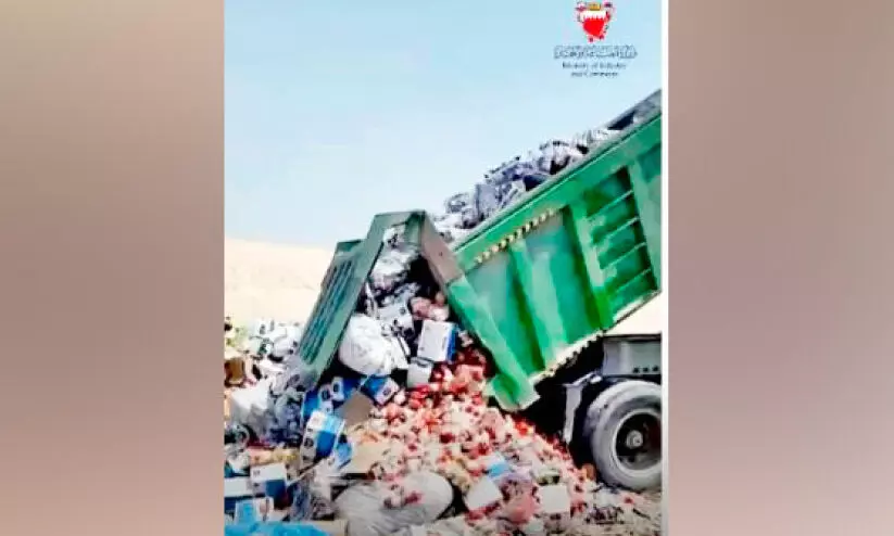 14,000 ത്തിലധികം പഴകിയ ഭക്ഷ്യോൽപന്നങ്ങൾ നശിപ്പിച്ച് വാണിജ്യ മന്ത്രാലയം