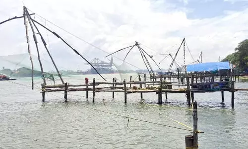 ഓ​ർ​മ​യാ​കു​മോ കൊച്ചിയുടെ ചീ​ന​വ​ല​?