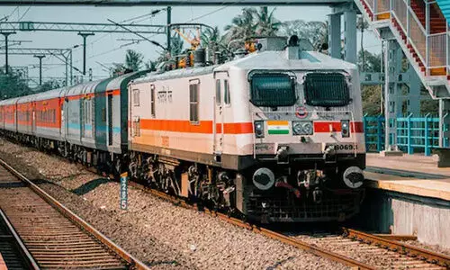 ട്രെയിനിൽ കവർച്ച ശ്രമം; പ്രതി മറ്റൊരു ട്രെയിനിൽ രക്ഷപ്പെട്ടതായി സൂചന