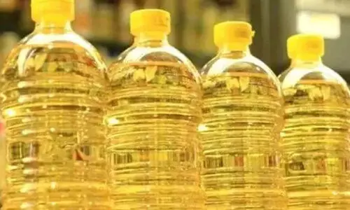 വെളിച്ചെണ്ണ പുറത്ത് ലിറ്ററിന് 400ൽ താഴെ; സപ്ലൈകോയിൽ 459 രൂപ