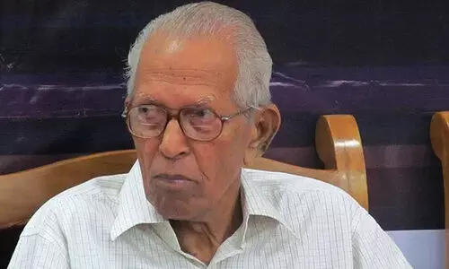 ജയിക്കാനുള്ള മാർക്ക് നൽകാതെ സാനു മാഷ് മടങ്ങി ജയിക്കാനുള്ള മാർക്ക് നൽകാതെ സാനു മാഷ് മടങ്ങി