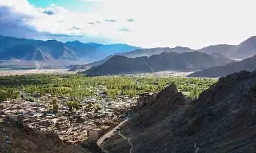 Symbolic image Symbolic image