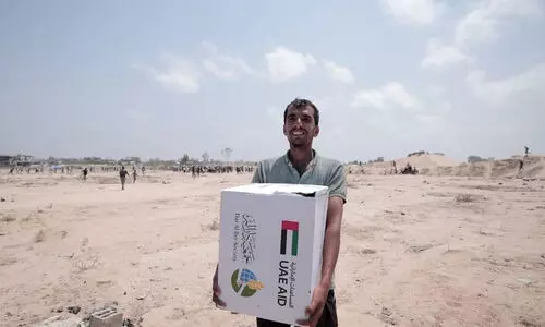 ഗസ്സയിൽ രണ്ടാഴ്ചക്കിടെ യു.എ.ഇയുടെ 214 ട്രക്ക് സഹായമെത്തി ഗസ്സയിൽ രണ്ടാഴ്ചക്കിടെ യു.എ.ഇയുടെ 214 ട്രക്ക് സഹായമെത്തി