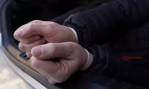 യുവാവിനെ കാര്‍ ഉള്‍പ്പെടെ തട്ടികൊണ്ടുപോയി; പിന്നീട് ഉപേക്ഷിച്ചു