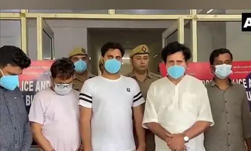 ‘ഇന്റനാഷണൽ പൊലീസ് ആന്റ് ക്രൈം ഇൻവെസ്റ്റിഗേഷൻ ബ്യൂറോ’ എന്ന പേരിൽ പ്രവർത്തിക്കുന്ന വൻ തട്ടിപ്പു സംഘം ഡെൽഹിയിൽ പിടിയിൽ