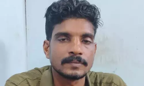 വിൽപനക്ക് സൂക്ഷിച്ച 600 തേങ്ങ മോഷ്ടിച്ചു; യുവാവ് പിടിയിൽ