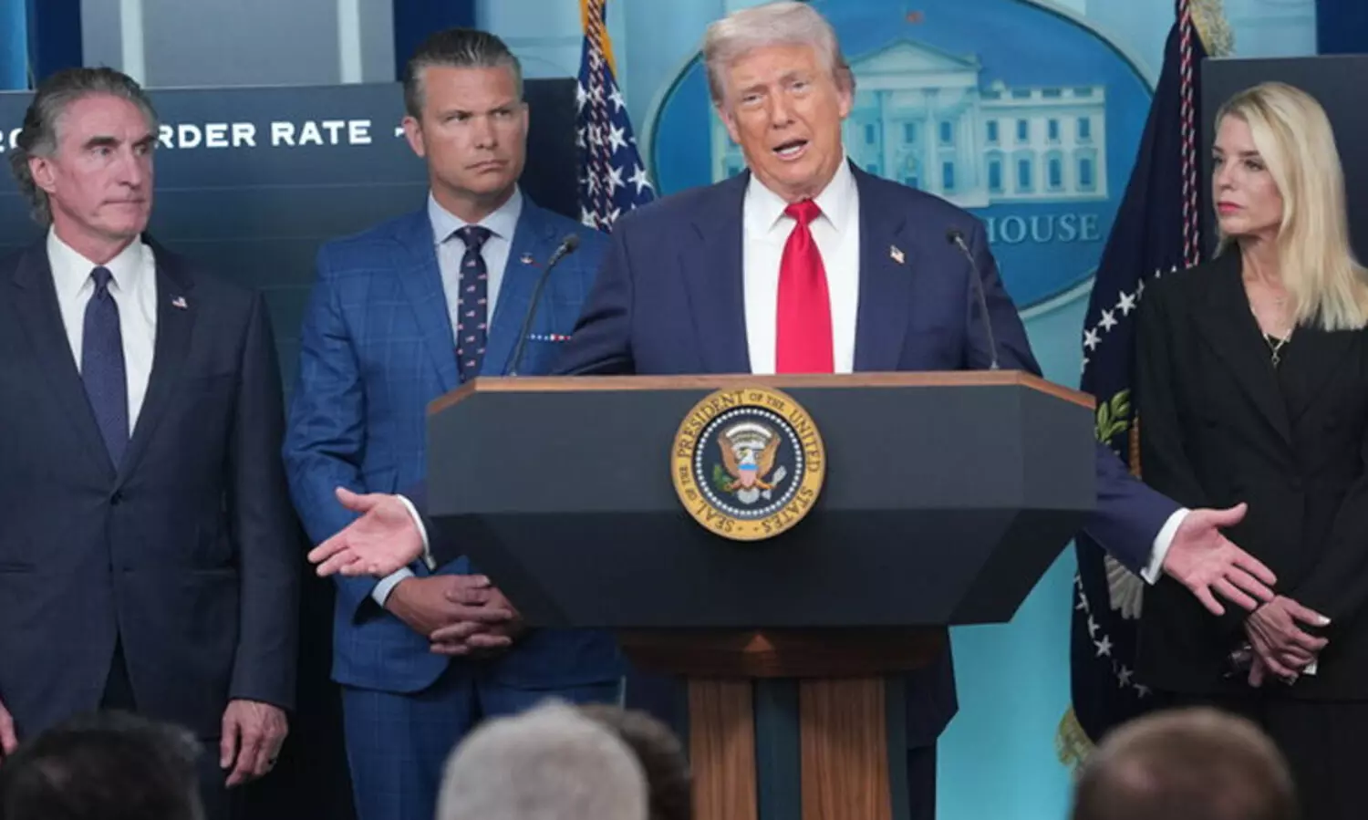 രാജ്യ തലസ്ഥാനത്തെ പൊലീസിന്റെ നിയന്ത്രണം പിടിച്ചെടുത്ത് ട്രംപ്; പകരം നാഷനൽ ഗാർഡിനെ വിന്യസിക്കും