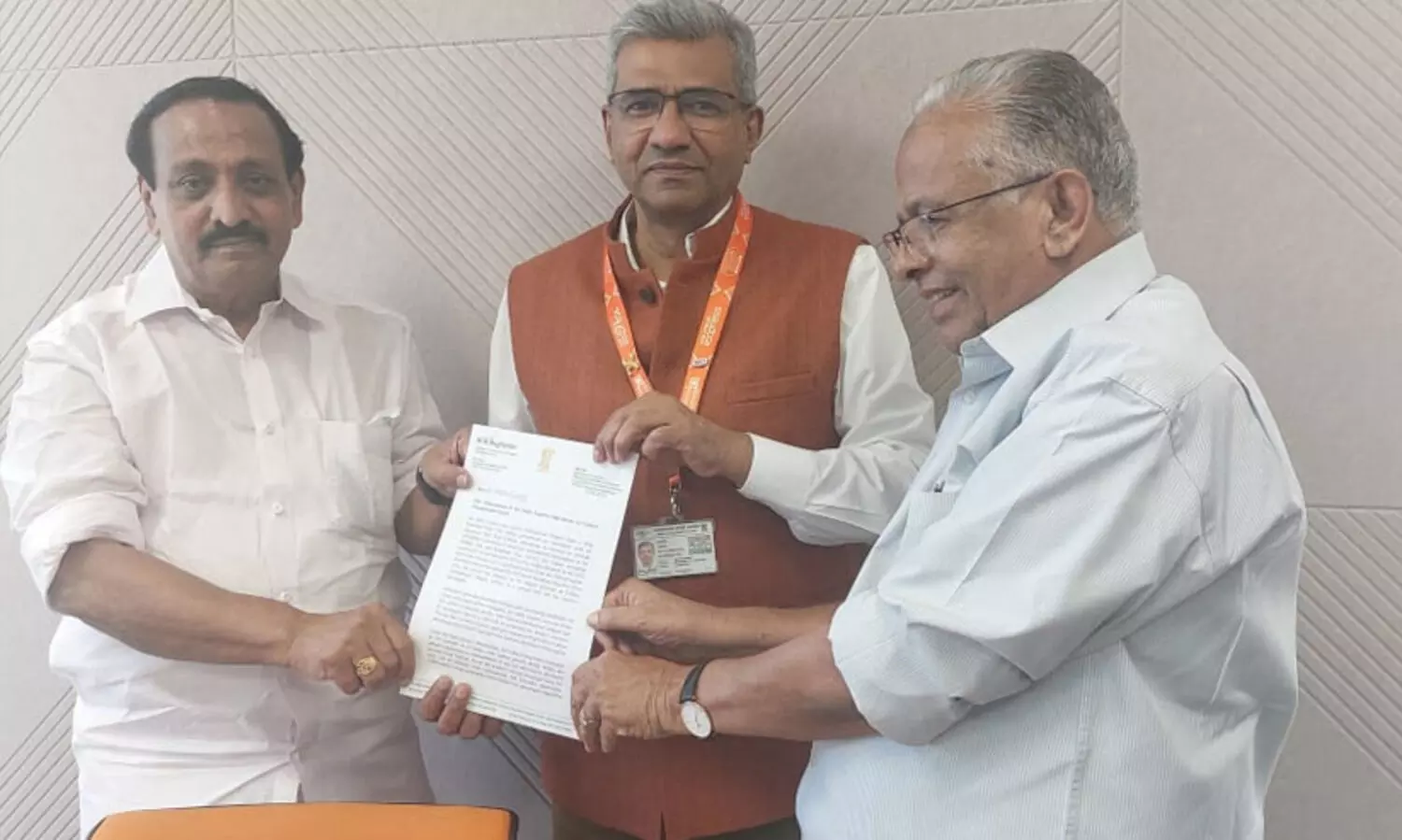 കോഴിക്കോട് നിന്ന് എയർ ഇന്ത്യ എക്സ്പ്രസ് ആഭ്യന്തര സർവിസ് വിപുലപ്പെടുത്തും, ഹജ്ജിന് അമിത നിരക്ക് ആവർത്തിക്കില്ല -എം.ഡി ഉറപ്പുനൽകിയതായി എം.പിമാർ