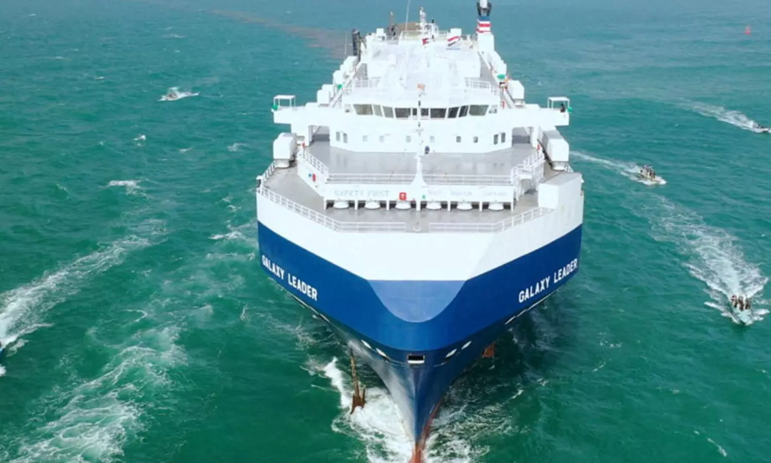 എല്ലാവരും ഹൂത്തികളെ പേടിക്കു​മ്പോൾ ചൈനീസ് കാർ കമ്പനികളുടെ കപ്പലുകൾ നിർബാധം ചെങ്കടൽ വഴി യാത്ര നടത്തുന്നു; ചൈനക്ക് രഹസ്യ കരാറെന്ന്