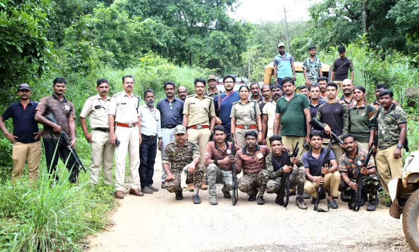 ഓ​പ​റേ​ഷ​ൻ ഗ​ജ​മു​ക്തി; ആ​റ​ളം ഫാ​മി​ൽ​നി​ന്ന് ആ​ദ്യ​ദി​നം ഒ​മ്പ​ത് ആ​ന​ക​ളെ തു​ര​ത്തി