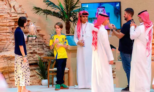 അ​ന്താ​രാ​ഷ്​​ട്ര ഫാ​ൽ​ക്ക​ൺ ലേ​ല​ത്തി​ലെ ‘ഫാ​ൽ​ക്ക​ണ​ർഓ​ഫ് ദ ​ഫ്യൂ​ച്ചർ’ ശ്ര​ദ്ധേ​യ​മാ​കു​ന്നു