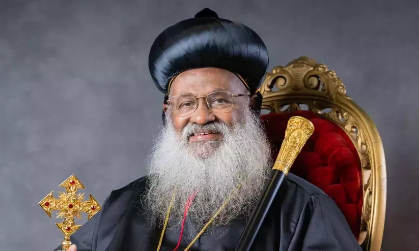 ‘അരി വാങ്ങാൻ റേഷൻകടയിൽ പോയി വിരൽ പതിക്കണം, മദ്യം വീട്ടുപടിക്കൽ എത്തിച്ച് തരും’