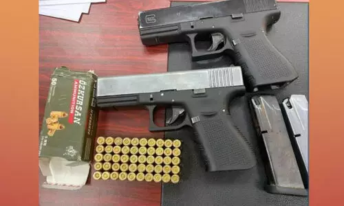 അ​തി​ർ​ത്തി വ​ഴി തോ​ക്കും വെ​ടി​യു​ണ്ട​യും ക​ട​ത്താ​ൻ ശ്ര​മം: ര​ണ്ടുപേ​ർ പി​ടി​യി​ൽ