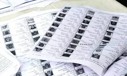 0 വീട്ടുനമ്പറിൽ 9 വോട്ട്, ഇല്ലാത്ത വീട്ടിൽ 70 വോട്ട്