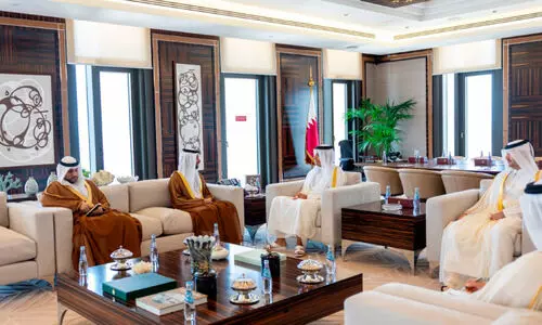 യു.​എ.​ഇ അം​ബാ​സ​ഡ​ർ​ക്ക് യാ​ത്ര​യ​യ​പ്പ് ന​ൽ​കി