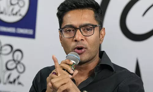 വോട്ടു കൊള്ള: ലോക്സഭ പിരിച്ചുവിട്ട് പുതിയ ​തെരഞ്ഞെടുപ്പ് നടത്തണമെന്ന് അഭിഷേക് ബാനർജി