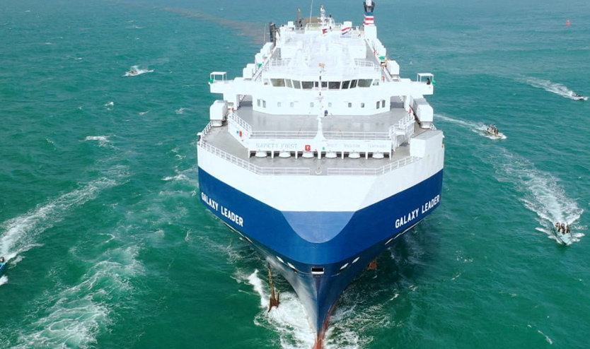 എല്ലാവരും ഹൂത്തികളെ പേടിക്കു​മ്പോൾ ചൈനീസ് കാർ കമ്പനികളുടെ കപ്പലുകൾ നിർബാധം ചെങ്കടൽ വഴി യാത്ര നടത്തുന്നു; ചൈനക്ക് രഹസ്യ കരാറെന്ന്