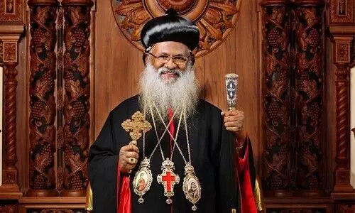 അരിവാങ്ങാൻ റേഷൻ കടയിൽ പോയി വിരൽ പതിക്കണം, അതേ നാട്ടിൽ മദ്യം വീടുകളിൽ എത്തിച്ച് നൽകാനൊരുങ്ങുന്നു; എൽ.ഡി.എഫിന്റെ മദ്യനയം ജലരേഖയായി -മലങ്കര ഓർത്തഡോക്സ് സഭ