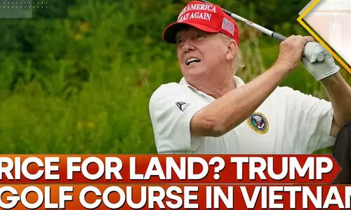 വിയറ്റ്നാമിൽ ഡൊണാൾഡ് ട്രംപിന്റെ ഗോൾഫ് ക്ലബിനായി ആയിരക്കണക്കിന് കർഷകരെ തുച്ഛമായ ഡോളറും റേഷനരിയും നൽകി ഒഴിപ്പിക്കുന്നു വിയറ്റ്നാമിൽ ഡൊണാൾഡ് ട്രംപിന്റെ ഗോൾഫ് ക്ലബിനായി ആയിരക്കണക്കിന് കർഷകരെ തുച്ഛമായ ഡോളറും റേഷനരിയും നൽകി ഒഴിപ്പിക്കുന്നു