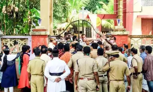 കട്ടച്ചിറ സെന്റ് മേരീസ് പള്ളിയിലെ സംസ്കാരം; ബോധപൂർവം പ്രശ്നങ്ങൾ സൃഷ്ടിക്കാൻ വിഘടിത വിഭാഗം ശ്രമിക്കുകയാണെന്ന് ഓർത്തഡോക്സ് സഭ കട്ടച്ചിറ സെന്റ് മേരീസ് പള്ളിയിലെ സംസ്കാരം; ബോധപൂർവം പ്രശ്നങ്ങൾ സൃഷ്ടിക്കാൻ വിഘടിത വിഭാഗം ശ്രമിക്കുകയാണെന്ന് ഓർത്തഡോക്സ് സഭ