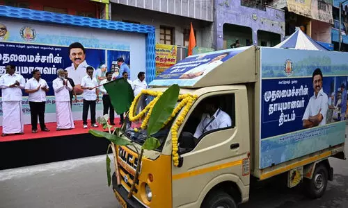 തമിഴ്നാട്ടിൽ വയോധികർക്കും ഭിന്നശേഷിക്കാർക്കും റേഷൻ ഉൽപന്നങ്ങൾ വീട്ടുപടിക്കൽ; സ്റ്റാലിന്റെ ‘തായുമാനവർ’ പദ്ധതിക്ക് തുടക്കം