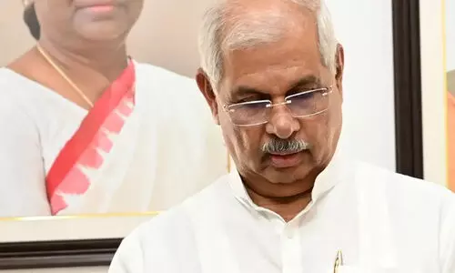 വിഭജന ഭീതി ദിനാചരണം: സർക്കാർ എതിർപ്പ് തള്ളി; കോളജുകളിലും പരിപാടികൾക്ക് നിർദേശവുമായി കേരളയും കണ്ണൂരും വിഭജന ഭീതി ദിനാചരണം: സർക്കാർ എതിർപ്പ് തള്ളി; കോളജുകളിലും പരിപാടികൾക്ക് നിർദേശവുമായി കേരളയും കണ്ണൂരും