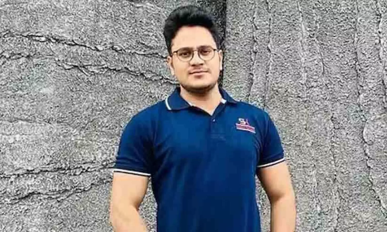 അമ്മക്ക് ആകെയുണ്ടായിരുന്ന സ്വർണവുമായി സിവിൽ സർവീസ് പഠിക്കാൻ പോയി, പരീക്ഷയെഴുതുന്നതിന് മുമ്പ് പിതാവിന് അർബുദം സ്ഥിരീകരിച്ചു; അറിയാം കോട്ടയം കലക്ടറുടെ ജീവിതകഥ