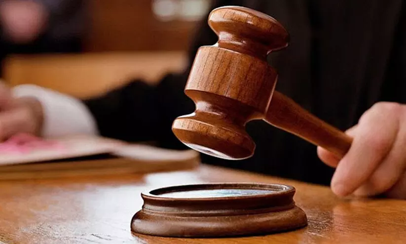 വനിതാ ഡോക്ടർക്ക് ശമ്പള കുടിശ്ശിക നൽകാൻ കോടതിവിധി വനിതാ ഡോക്ടർക്ക് ശമ്പള കുടിശ്ശിക നൽകാൻ കോടതിവിധി