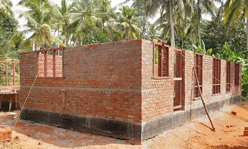 അതിദരിദ്രർക്ക് വീടിന് രണ്ടു ലക്ഷം കൂടി; ആ​നു​കൂ​ല്യം ഭൂ​ര​ഹി​ത-​ഭ​വ​ന​ര​ഹി​ത​രാ​യവർ​ക്ക്