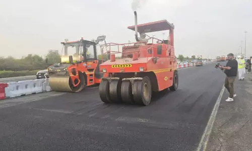 എമിറേറ്റ്​സ്​ റോഡ്​ 25ന്​ തുറക്കും; വി​ക​സ​ന പ്ര​വ​ർ​ത്ത​ന​ങ്ങ​ൾ അ​വ​സാ​ന ഘ​ട്ട​ത്തി​ൽ