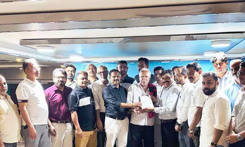 അ​ഭി​മാ​ന​ക​ര​മാ​യ അ​സ്തിത്വ​ത്തി​നാ​യി സം​ഘ​ശ​ക്തി​യാ​വു​ക - എം.​സി വ​ട​ക​ര