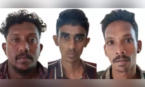 കാർ പാർക്ക് ചെയ്തതിനെ ചൊല്ലി തർക്കം; യുവാവിനെയും സുഹൃത്തിനെയും ആക്രമിച്ച കേസിൽ മൂന്നുപേർ അറസ്റ്റിൽ കാർ പാർക്ക് ചെയ്തതിനെ ചൊല്ലി തർക്കം; യുവാവിനെയും സുഹൃത്തിനെയും ആക്രമിച്ച കേസിൽ മൂന്നുപേർ അറസ്റ്റിൽ