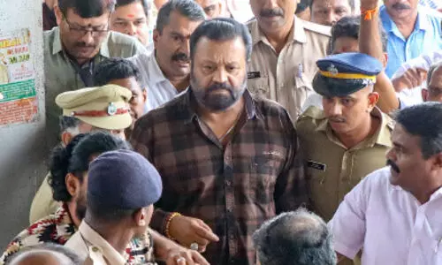 ആസൂത്രിതം, തൃശൂരിലെ വോട്ട് ചേർക്കൽ; ബി.ജെ.പി സംസ്ഥാന വൈസ് പ്രസിഡന്‍റിന് ജില്ല വൈസ് പ്രസിഡന്‍റിന്‍റെ വീട്ടിൽ വോട്ട്