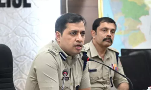 ‘‘പാകിസ്താൻ സിന്ദാബാദ് വിളിച്ച അവനെ അടിച്ചുകൊല്ലെടാ, ഞാനേറ്റു’’; മംഗളൂരു ആൾക്കൂട്ട ആക്രമണത്തിന് ബി.ജെ.പി നേതാവ് പ്രേരിപ്പിച്ചതായി കുറ്റപത്രം ‘‘പാകിസ്താൻ സിന്ദാബാദ് വിളിച്ച അവനെ അടിച്ചുകൊല്ലെടാ, ഞാനേറ്റു’’; മംഗളൂരു ആൾക്കൂട്ട ആക്രമണത്തിന് ബി.ജെ.പി നേതാവ് പ്രേരിപ്പിച്ചതായി കുറ്റപത്രം