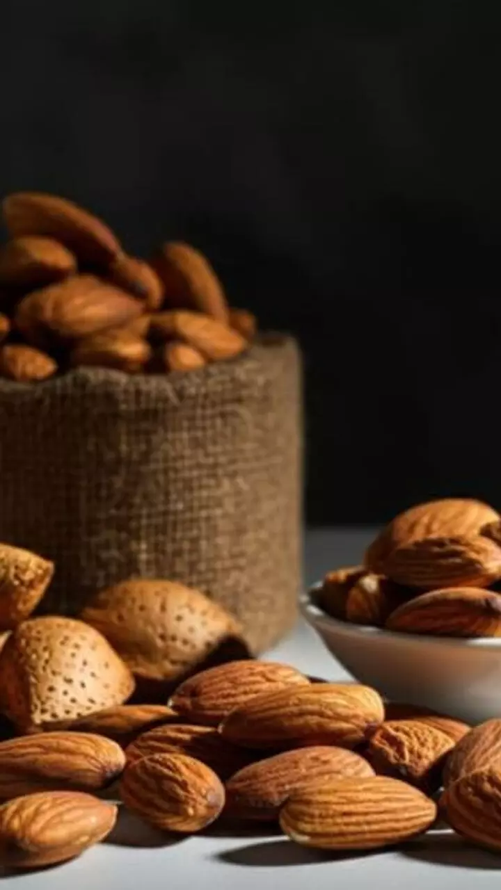 ബദാം അമിതമായി കഴിക്കാറുണ്ടോ? എങ്കിൽ ശ്രദ്ധിക്കണം