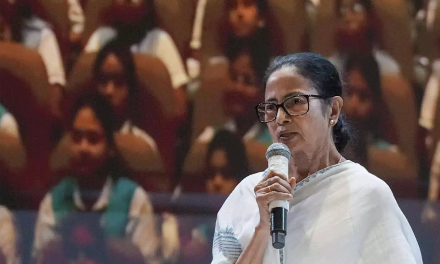 ദേശീയ ഗാനം, ജയ് ഹിന്ദ്, ടാഗോർ, നസ്റുൽ ഇസ്‍ലാം, സുഭാഷ് ചന്ദ്ര ബോസ്: ബംഗാൾ ഇല്ലായിരുന്നെങ്കിൽ ഇന്ത്യക്ക് സ്വാതന്ത്ര്യം ലഭിക്കുമായിരുന്നില്ലെന്ന് മമത