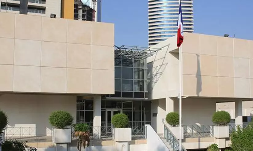 മാ​ധ്യ​മ​പ്ര​വ​ർ​ത്ത​ക​ർ കൊ​ല്ല​പ്പെ​ട്ട സം​ഭ​വം; അ​പ​ല​പി​ച്ച് ദോ​ഹ​യി​ലെ ഫ്ര​ഞ്ച് എം​ബ​സി