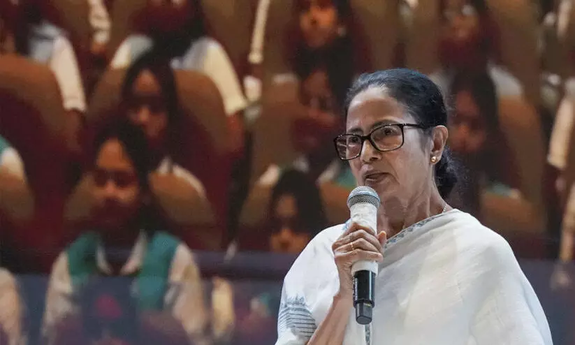 ദേശീയ ഗാനം, ജയ് ഹിന്ദ്, ടാഗോർ, നസ്റുൽ ഇസ്ലാം, സുഭാഷ് ചന്ദ്ര ബോസ്: ബംഗാൾ ഇല്ലായിരുന്നെങ്കിൽ ഇന്ത്യക്ക് സ്വാതന്ത്ര്യം ലഭിക്കുമായിരുന്നില്ലെന്ന് മമത ദേശീയ ഗാനം, ജയ് ഹിന്ദ്, ടാഗോർ, നസ്റുൽ ഇസ്ലാം, സുഭാഷ് ചന്ദ്ര ബോസ്: ബംഗാൾ ഇല്ലായിരുന്നെങ്കിൽ ഇന്ത്യക്ക് സ്വാതന്ത്ര്യം ലഭിക്കുമായിരുന്നില്ലെന്ന് മമത