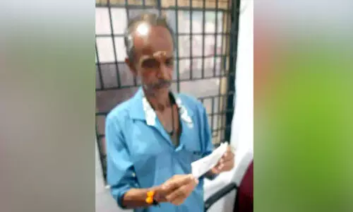 വ്യാ​ജ ടി​ക്ക​റ്റ് ന​ൽ​കി ലോട്ട​റി വി​ൽ​പ​ന​ക്കാ​ര​നെ വ​ഞ്ചി​ച്ചു