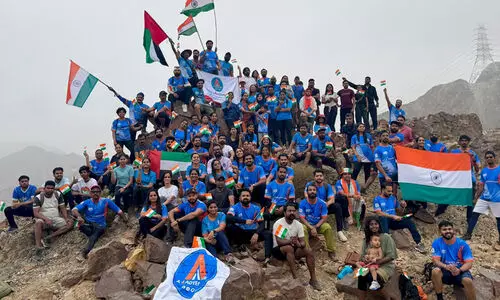 ഖോർഫക്കാൻ മലമുകളിൽ സ്വാതന്ത്ര്യദിനാഘോഷം