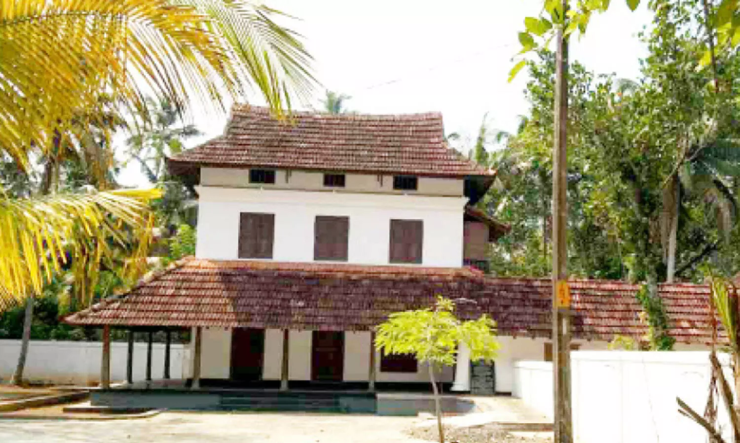 സ്മ​ര​ണ​ക​ളു​ണ​ർ​ത്തി മു​ഹ​മ്മ​ദ് അ​ബ്​​ദു​റ​ഹ്മാ​ൻ സാ​ഹി​ബിന്‍റെ അ​ഴീ​ക്കോ​ട്ടെ ജ​ന്മ​ഗൃ​ഹം