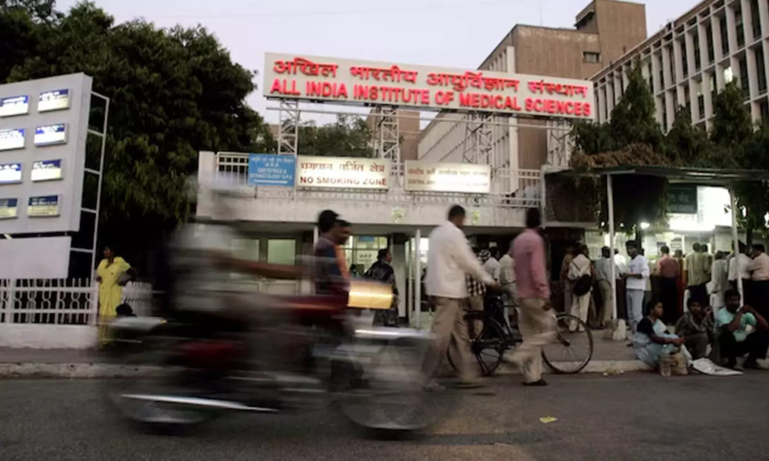 എയിംസുകളിൽ ഡോക്ടർമാരുടെ കൊഴിഞ്ഞുപോക്ക്; രണ്ട് വർഷത്തിനിടെ സ്ഥാപനം വിട്ടത് നാന്നൂറിലേറെ പേർ