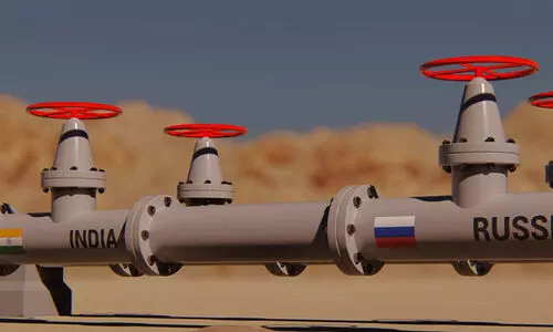 കച്ചവടം പതിവുപോലെ: തീരുവ ഭീഷണി ബാധിക്കാതെ റഷ്യയിൽ നിന്നുള്ള എണ്ണ ഇറക്കുമതി കച്ചവടം പതിവുപോലെ: തീരുവ ഭീഷണി ബാധിക്കാതെ റഷ്യയിൽ നിന്നുള്ള എണ്ണ ഇറക്കുമതി