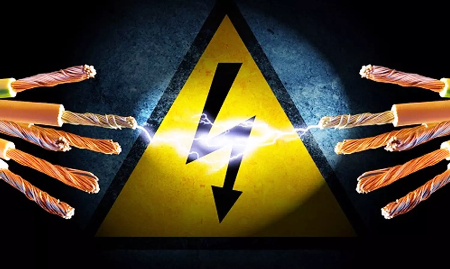 കനത്ത മഴ: ജനങ്ങൾക്ക് മുന്നറിയിപ്പുമായി കെ.എസ്.ഇ.ബി; ‘രാത്രിയിലും പുലര്‍‍ച്ചെയും പുറത്തിറങ്ങുമ്പോള്‍ അതീവ ശ്രദ്ധ വേണം’