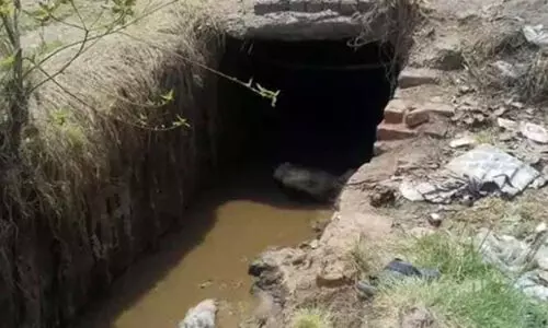 പറന്നുപോയ പട്ടത്തെ പിന്തുടരുന്നതിനിടെ 7 വയസ്സുകാരനെ ഓടയിൽ വീണ് കാണാതായി