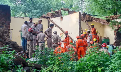 ഹുമയൂൺ കുടീരത്തിന് സമീപത്തെ ദർഗ ഇടിഞ്ഞുവീണ് മരണം ആറായി