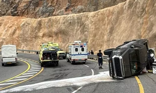 ജബൽ അഖ്ദറിൽ വാഹനാപകടം; മൂന്നൂമരണം