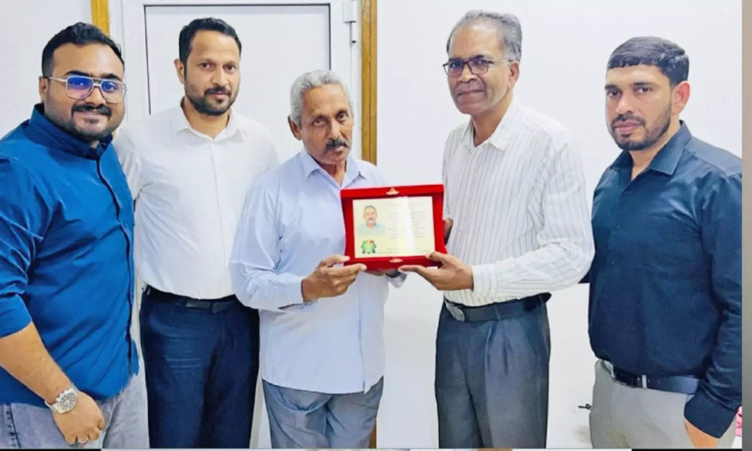 ബഹ്‌റൈൻ–ചെറുകുന്ന് മഹല്ല് കൂട്ടായ്മ കുഞ്ഞഹമ്മദിനെ ആദരിച്ചു