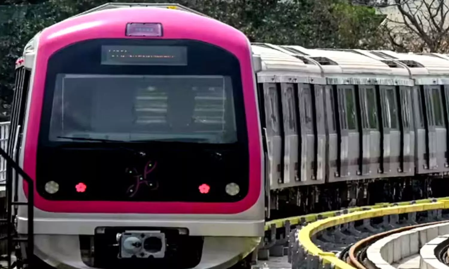 എക്സ്ട്ര ലഗേജിന് മുപ്പതു രൂപ ചാർജ്; ബംഗളൂരു മെട്രോക്കെതിരെ വിമർശനവുമായി സോഷ്യൽമീഡിയയിൽ യാത്രക്കാർ